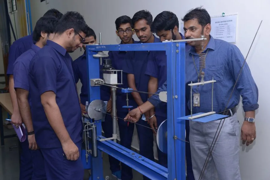 Design and Dynamics Laboratory